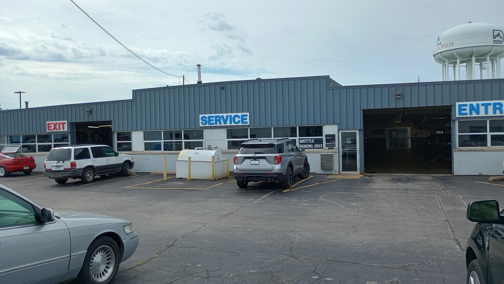 520 W Kimberly Rd, Davenport, IA for lease - Building Photo - Image 3 of 44