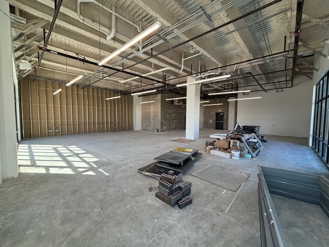 200 N Main St, Evansville, IN for lease - Building Photo - Image 3 of 16