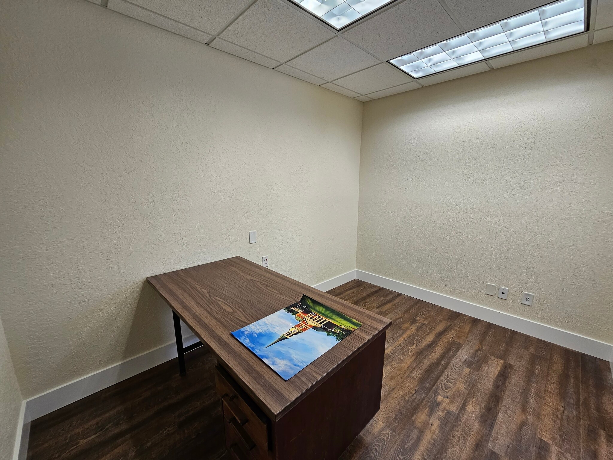 1201 19th Pl, Vero Beach, FL for lease Building Photo- Image 1 of 15