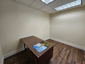 1201 19th Pl, Vero Beach, FL for lease Building Photo- Image 1 of 15