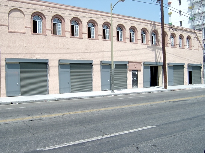 1721-1725 E 7th St, Los Angeles, CA for lease - Building Photo - Image 3 of 4