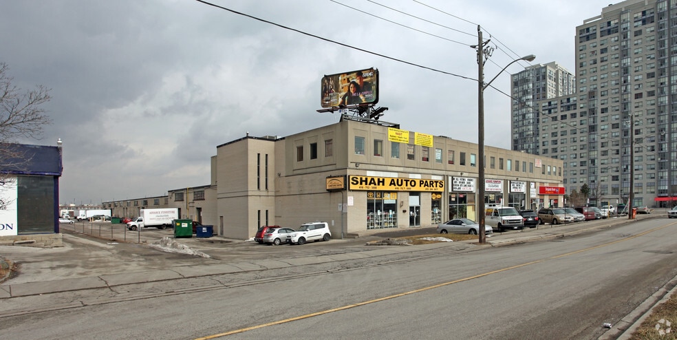 2500 Lawrence Ave E, Toronto, ON for lease - Building Photo - Image 3 of 7