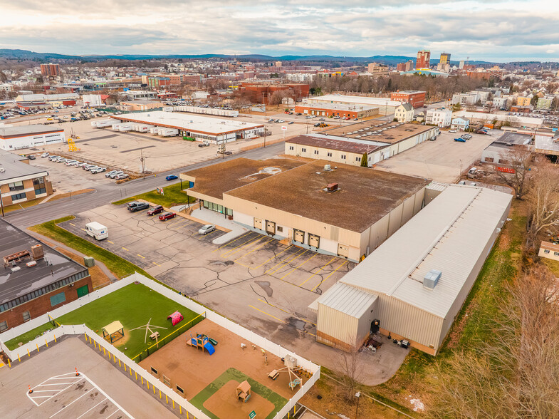 35 Pine St, Manchester, NH for lease - Aerial - Image 3 of 16