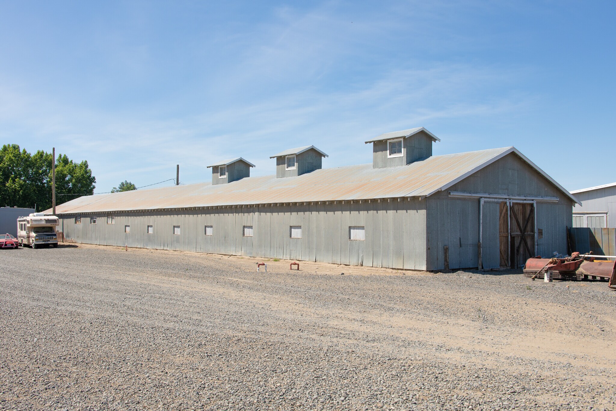 312 E Ave, Granger, WA 98932 South End