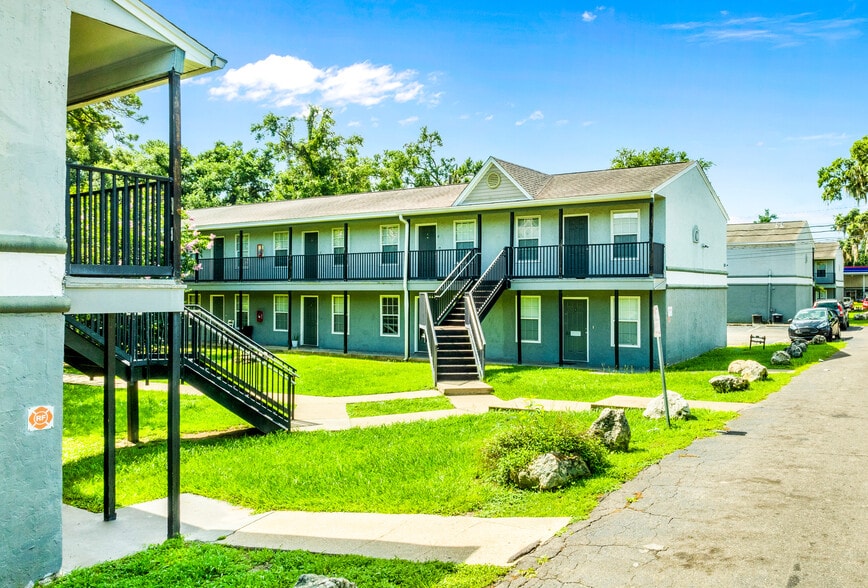 2416 Jackson Bluff Rd, Tallahassee, FL for sale - Building Photo - Image 2 of 11