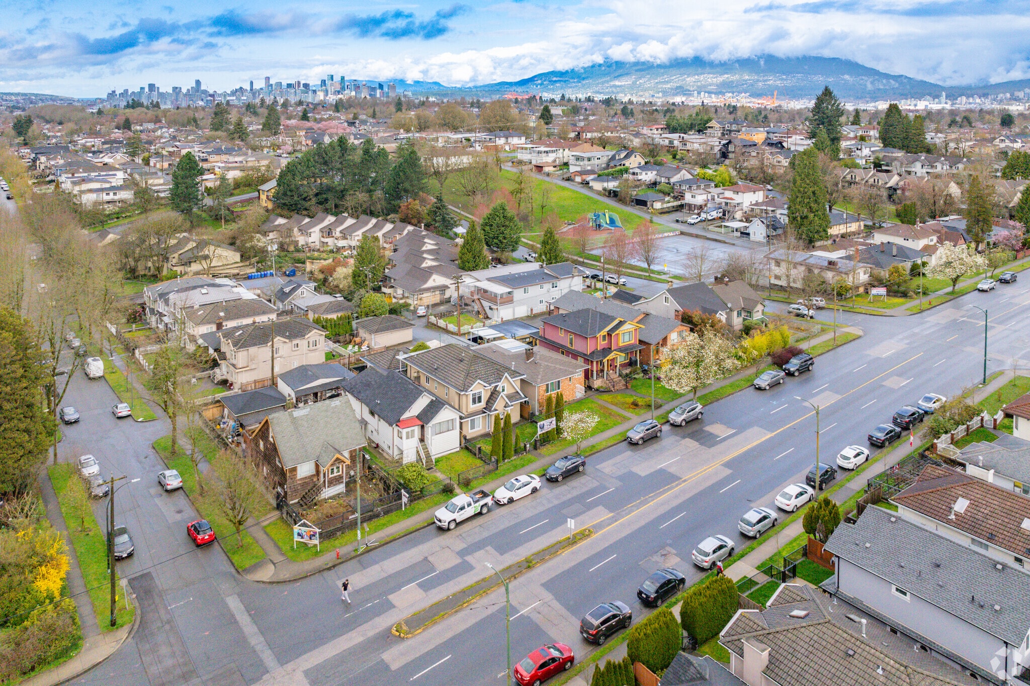 2387 Renfrew St, Vancouver, BC for sale Primary Photo- Image 1 of 3