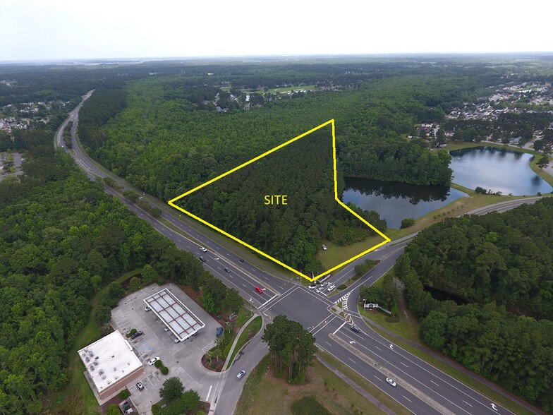 Buckwalter Pkwy & Lake Point Dr, Bluffton, SC for sale - Aerial - Image 1 of 3