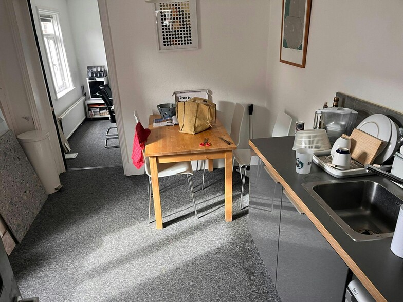 51 St Marys Rd, Tonbridge for lease - Interior Photo - Image 2 of 5