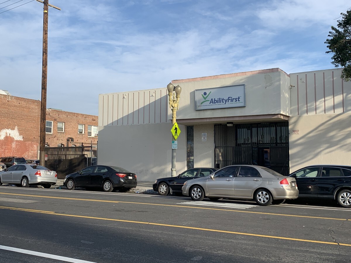 3812 S Grand Ave, Los Angeles, CA 90037