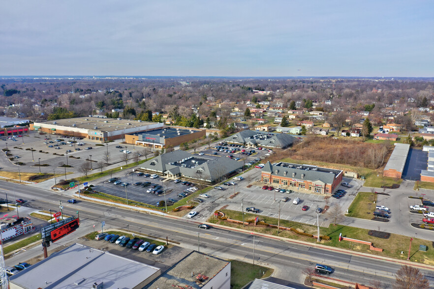 6096 E Main St, Columbus, OH for lease - Building Photo - Image 3 of 4