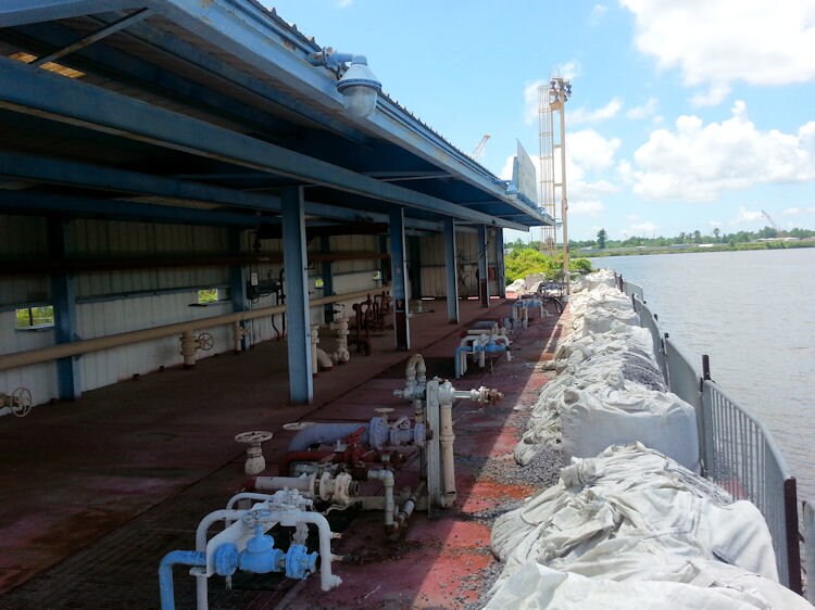 4640 Peters Rd, Harvey, LA 70058