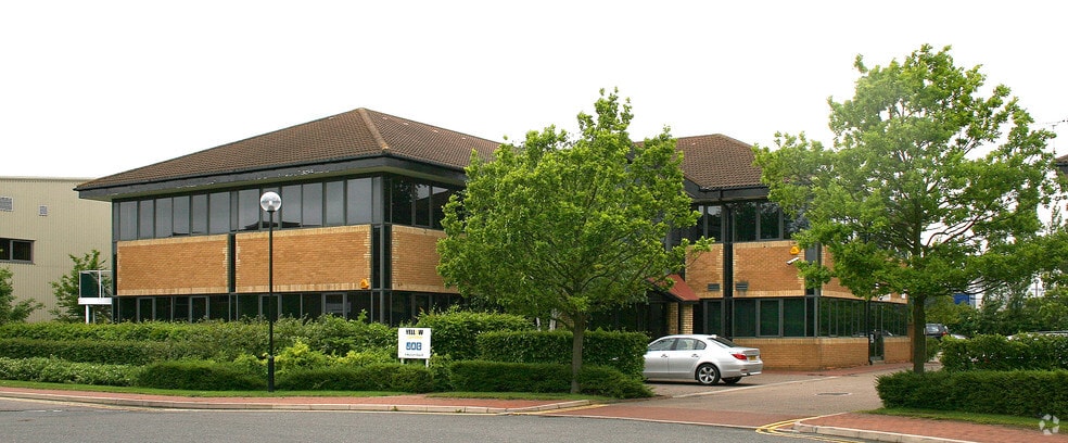 Sylvan Way, Basildon for lease - Primary Photo - Image 1 of 2