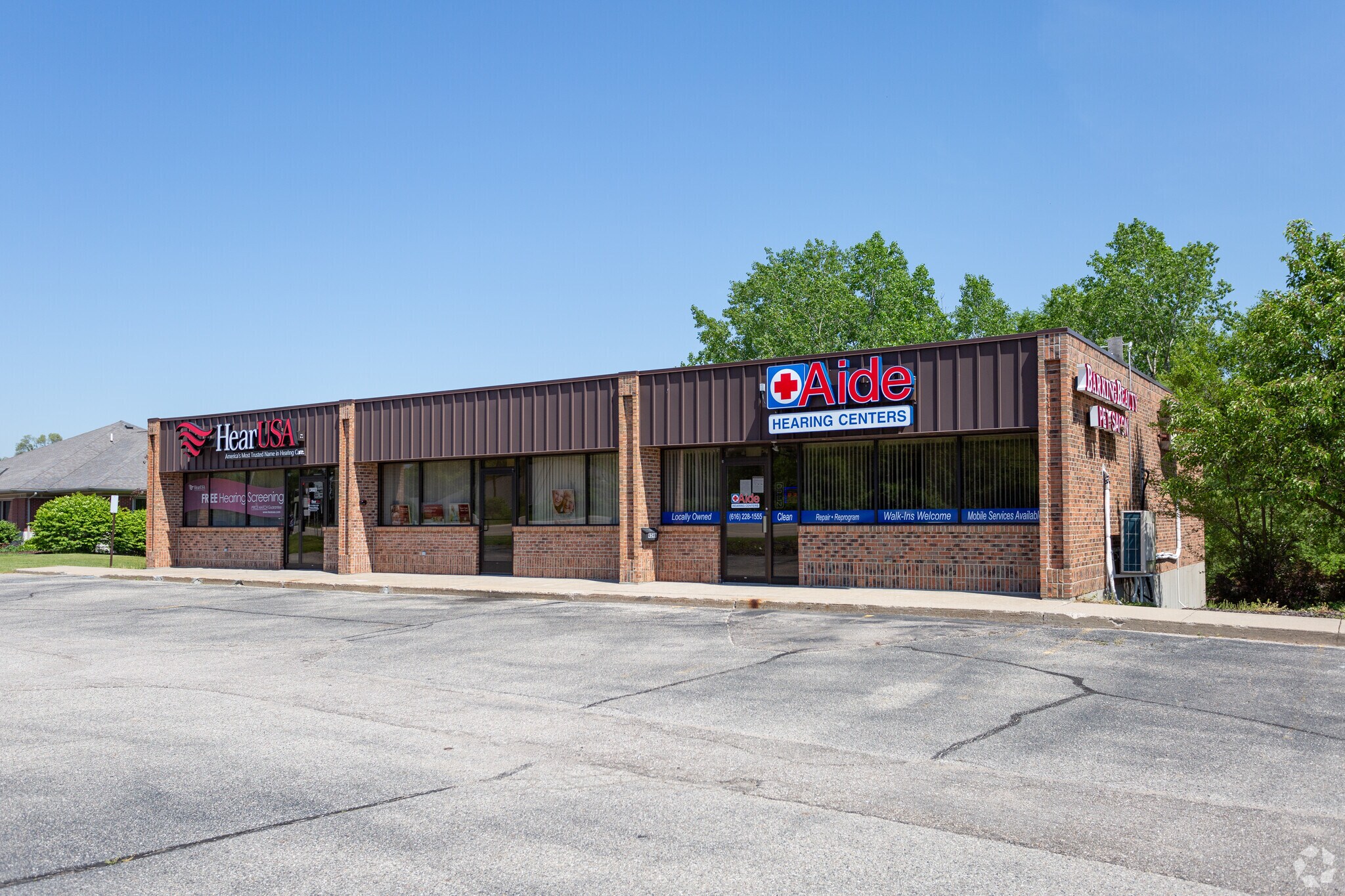 4598 Plainfield Ave NE, Grand Rapids, MI for sale Primary Photo- Image 1 of 1