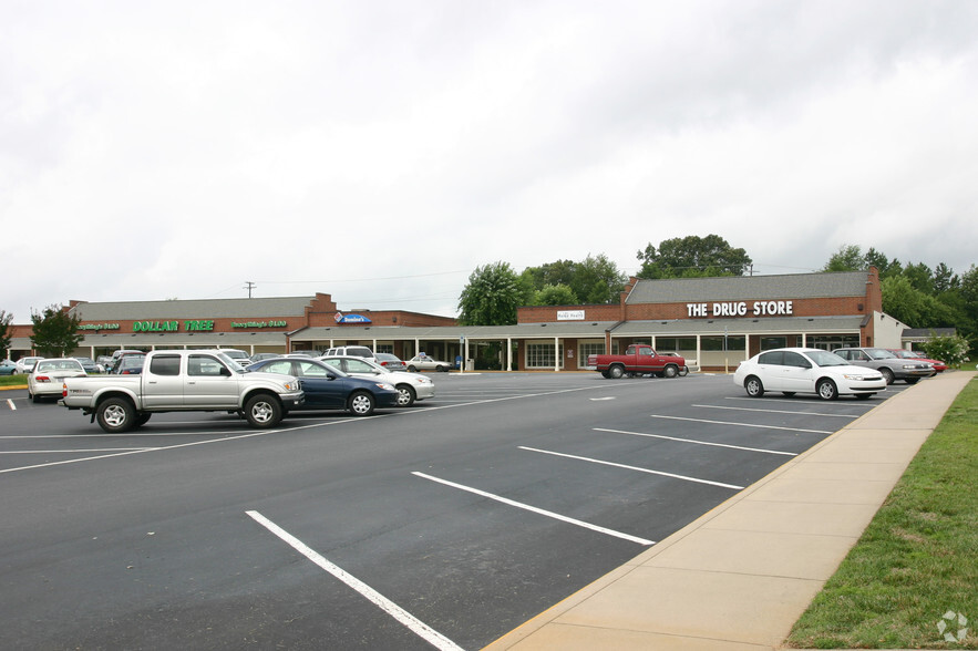 626-658 Center Dr, Lincolnton, NC for sale - Primary Photo - Image 1 of 1