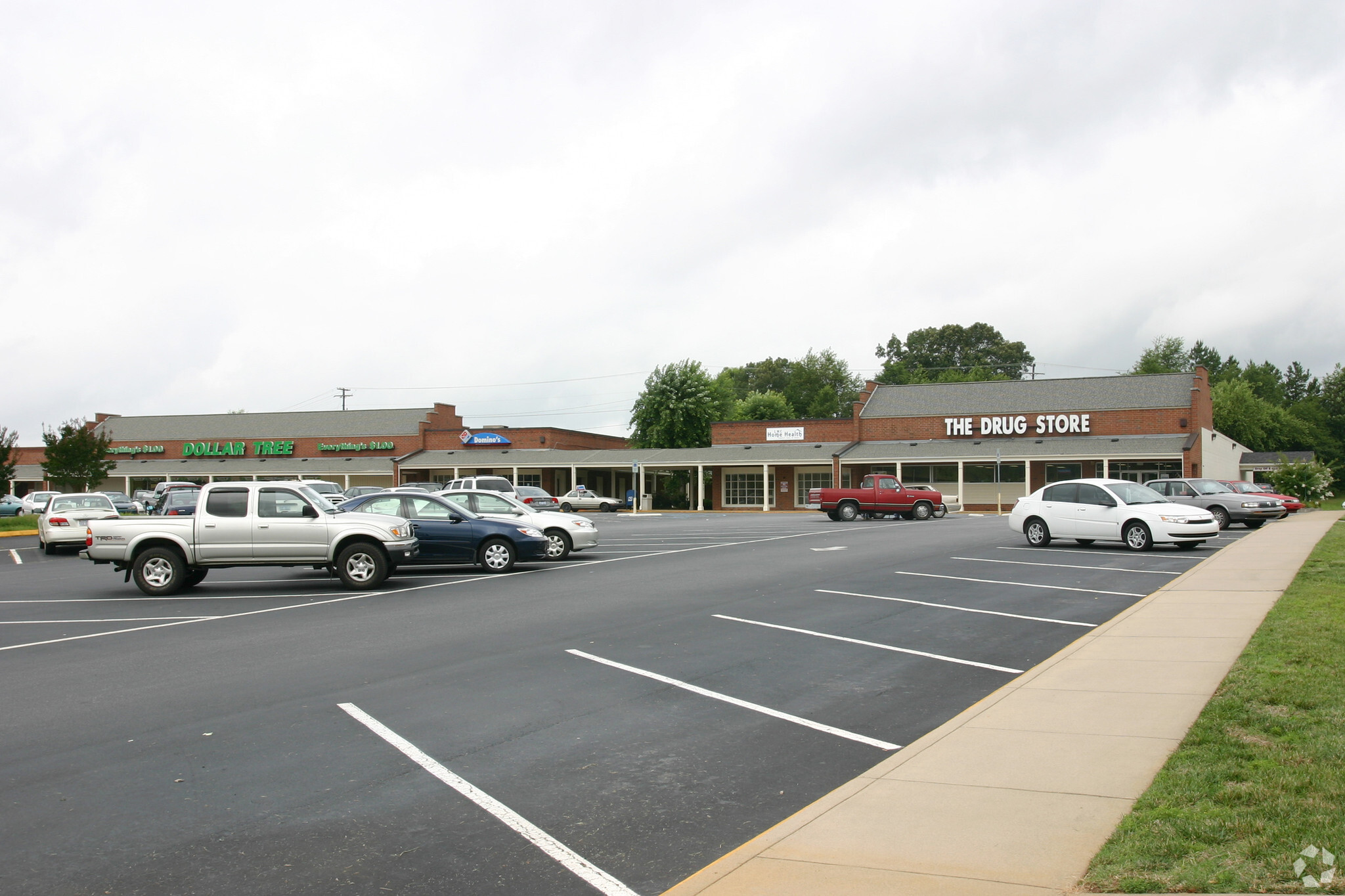 626-658 Center Dr, Lincolnton, NC for sale Primary Photo- Image 1 of 1