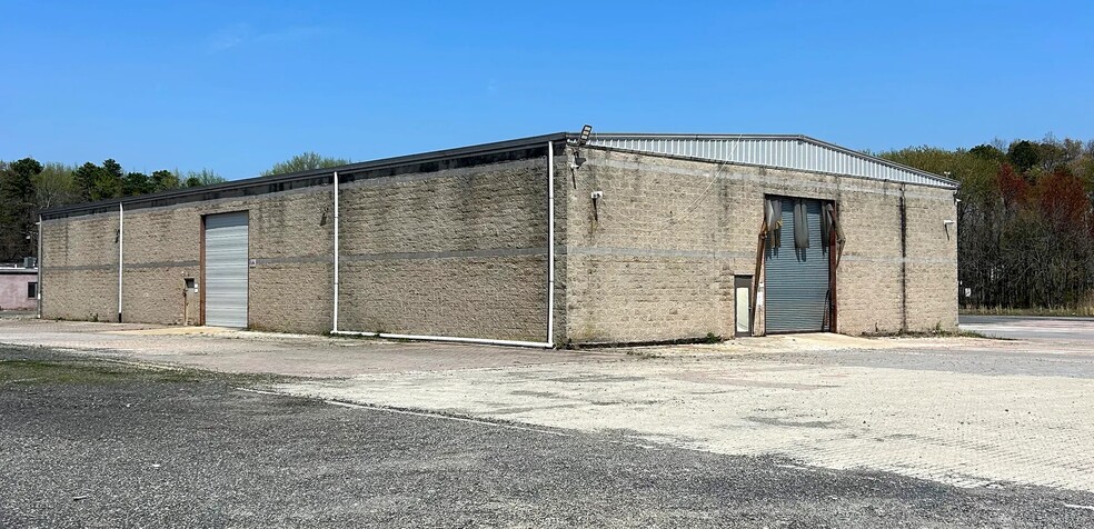 975 Burnt Tavern Rd, Brick, NJ for lease - Building Photo - Image 2 of 9