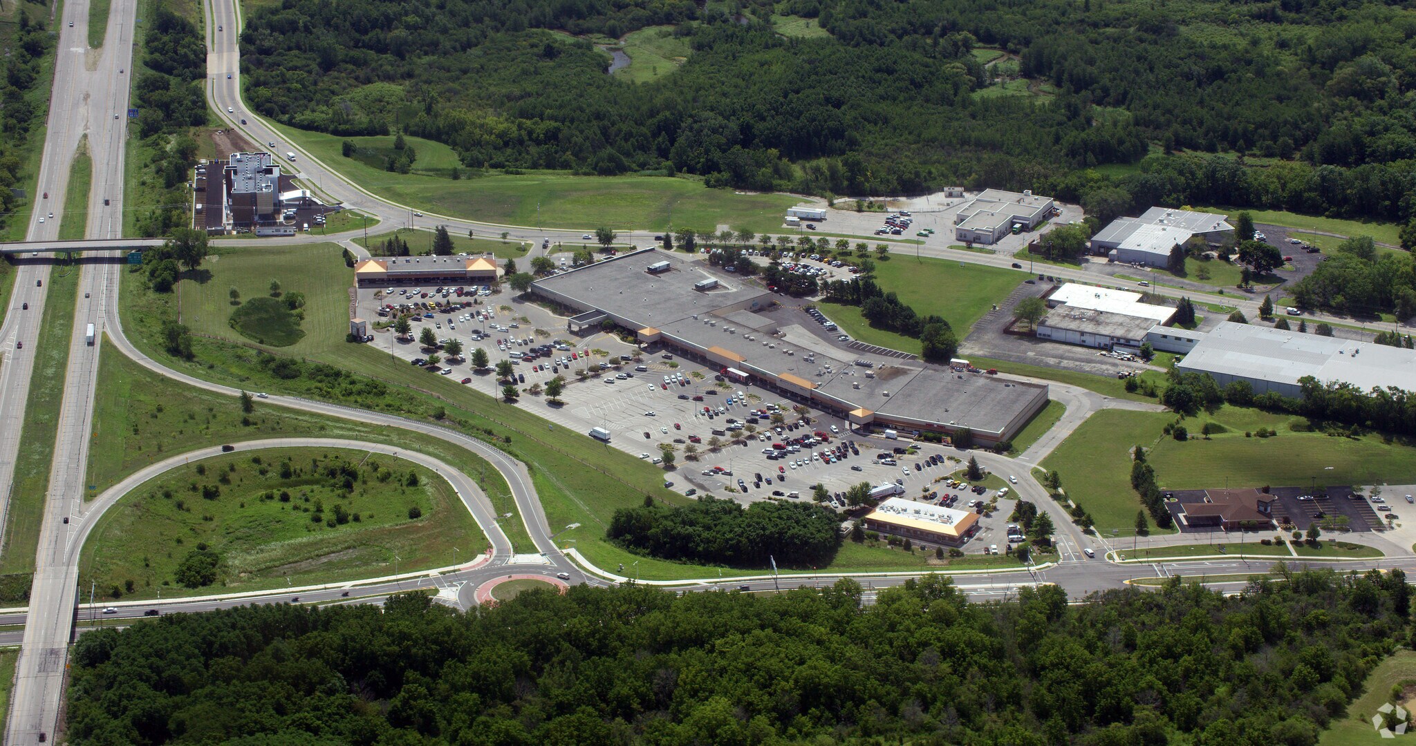100-168 Geneva Sq, Lake Geneva, WI for sale Aerial- Image 1 of 1