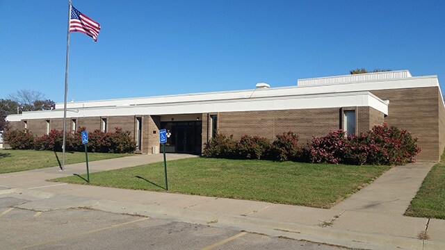 2300 SW 30th St, Topeka, KS for sale Building Photo- Image 1 of 1