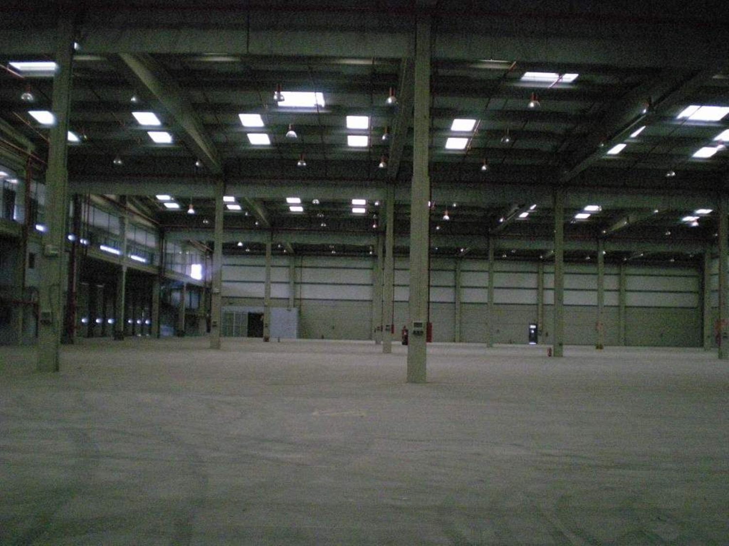 Industrial in SEVILLA for lease Building Photo- Image 1 of 11