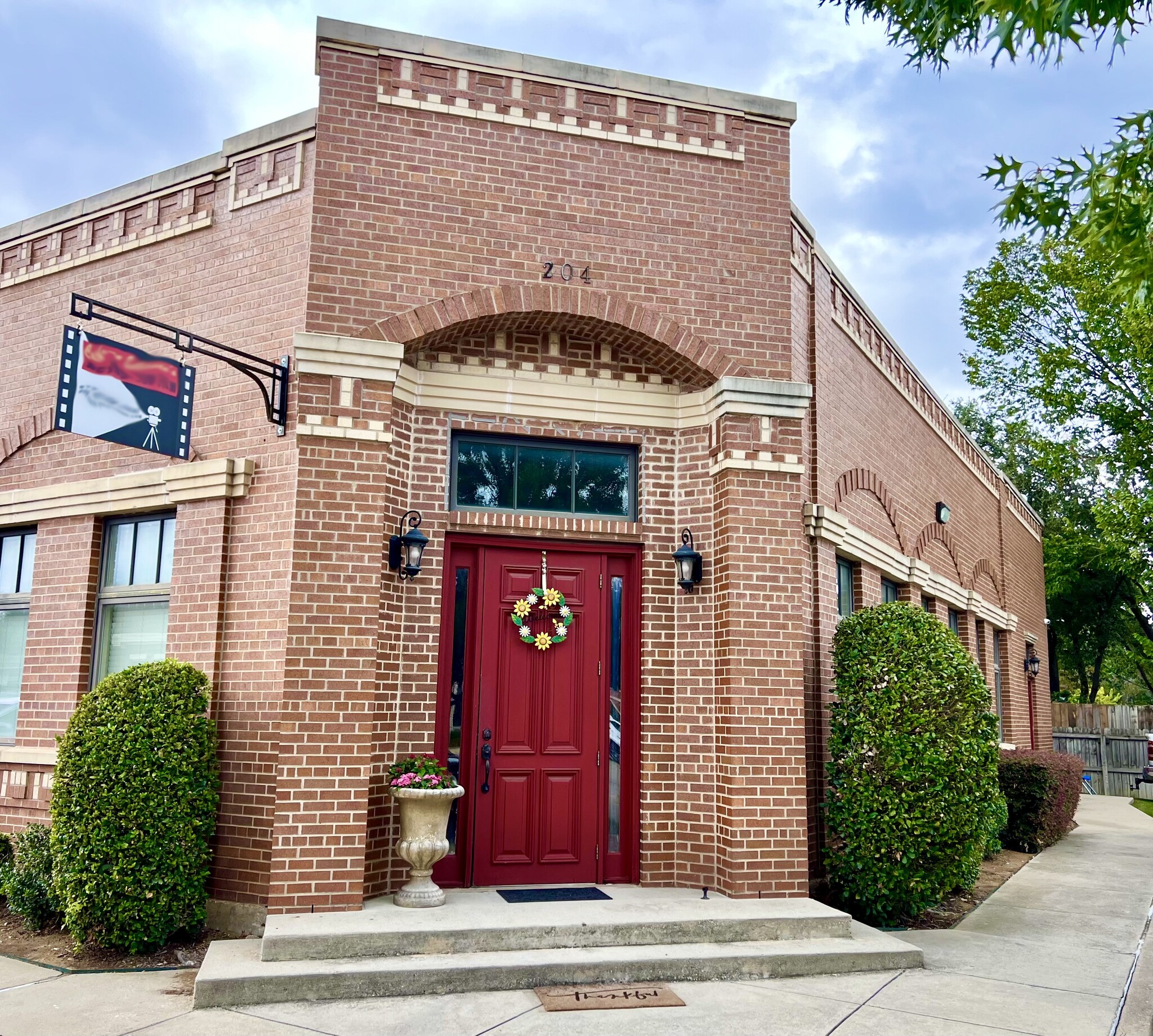 118 Lynn Ave, Lewisville, TX for sale Building Photo- Image 1 of 11