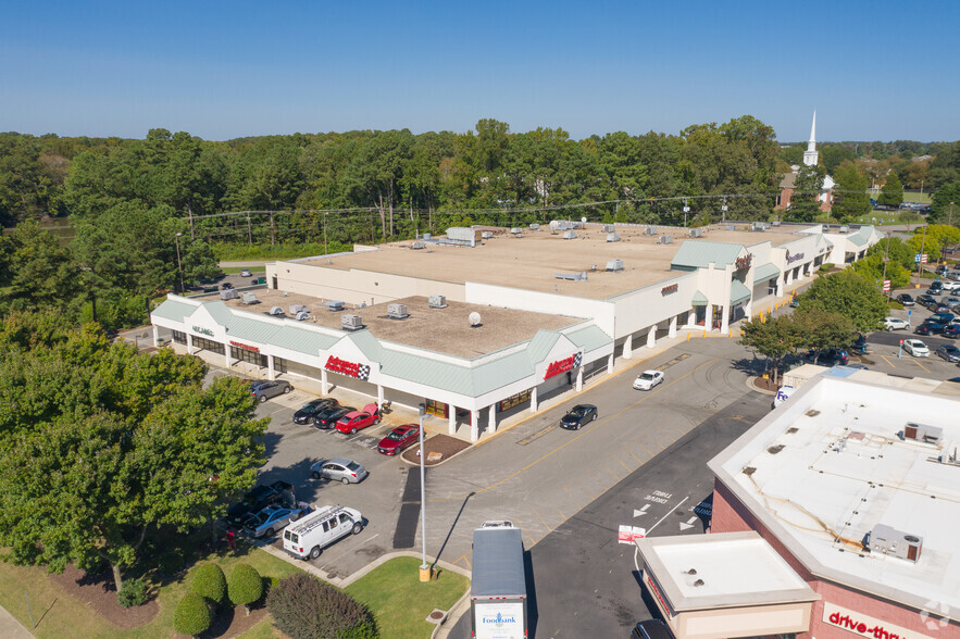 13002 Warwick Blvd, Newport News, VA for lease - Building Photo - Image 1 of 7