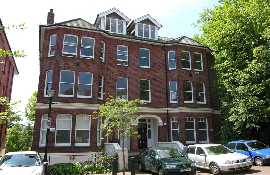 11-13 Lonsdale Gdns, Tunbridge Wells for sale - Building Photo - Image 1 of 5