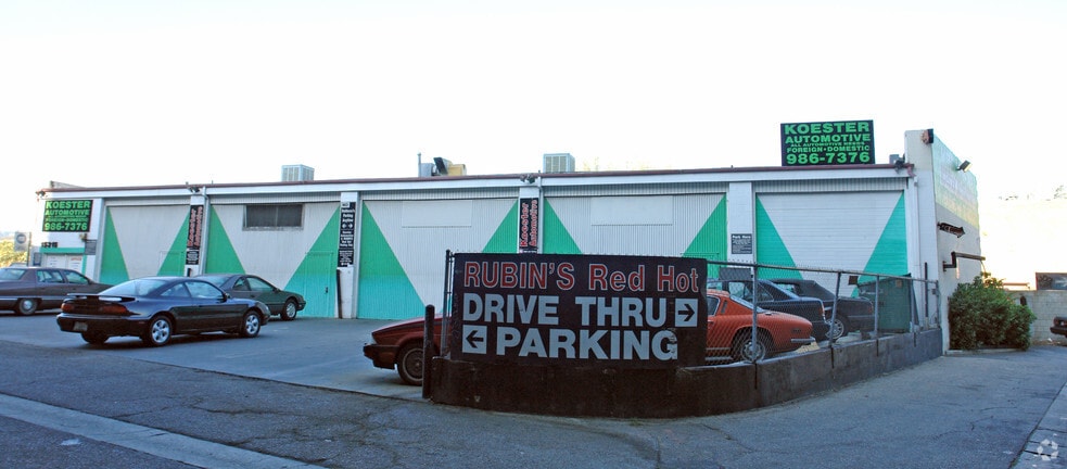 15315 Dickens St, Sherman Oaks, CA for sale - Building Photo - Image 3 of 3