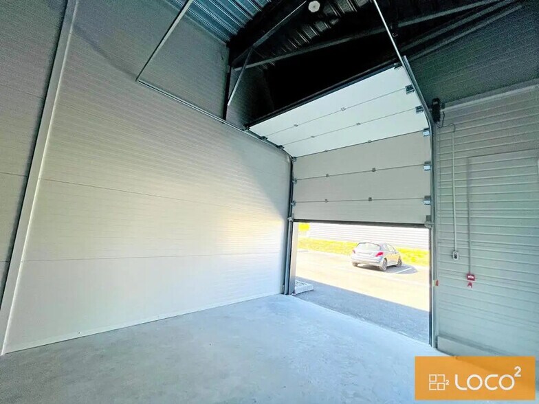 1 Avenue Roland Garros, Sainte-Foy-d'Aigrefeuille for lease - Interior Photo - Image 3 of 8