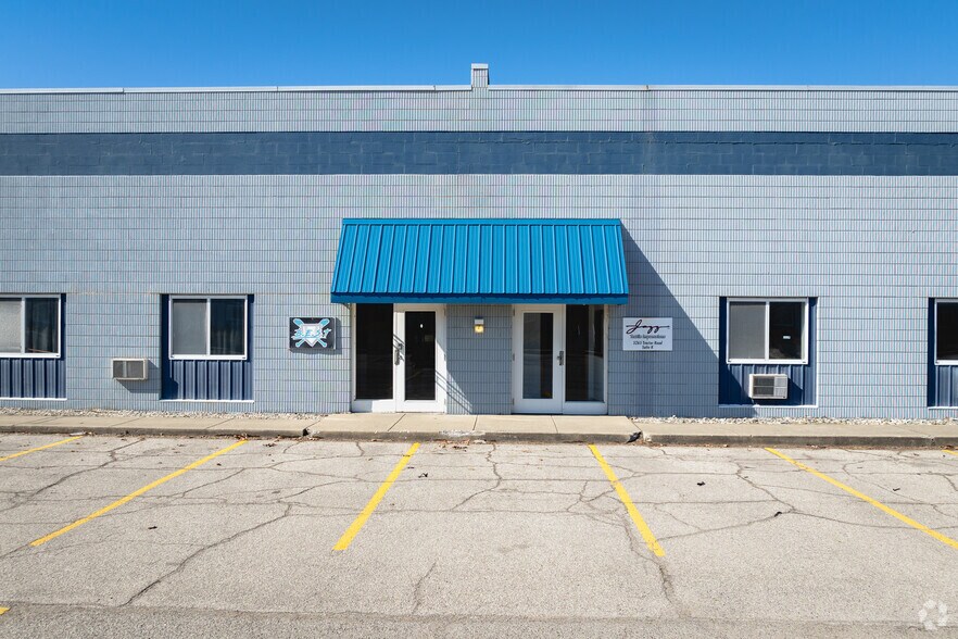 5265-5272 Tractor Rd, Toledo, OH for lease - Building Photo - Image 2 of 6