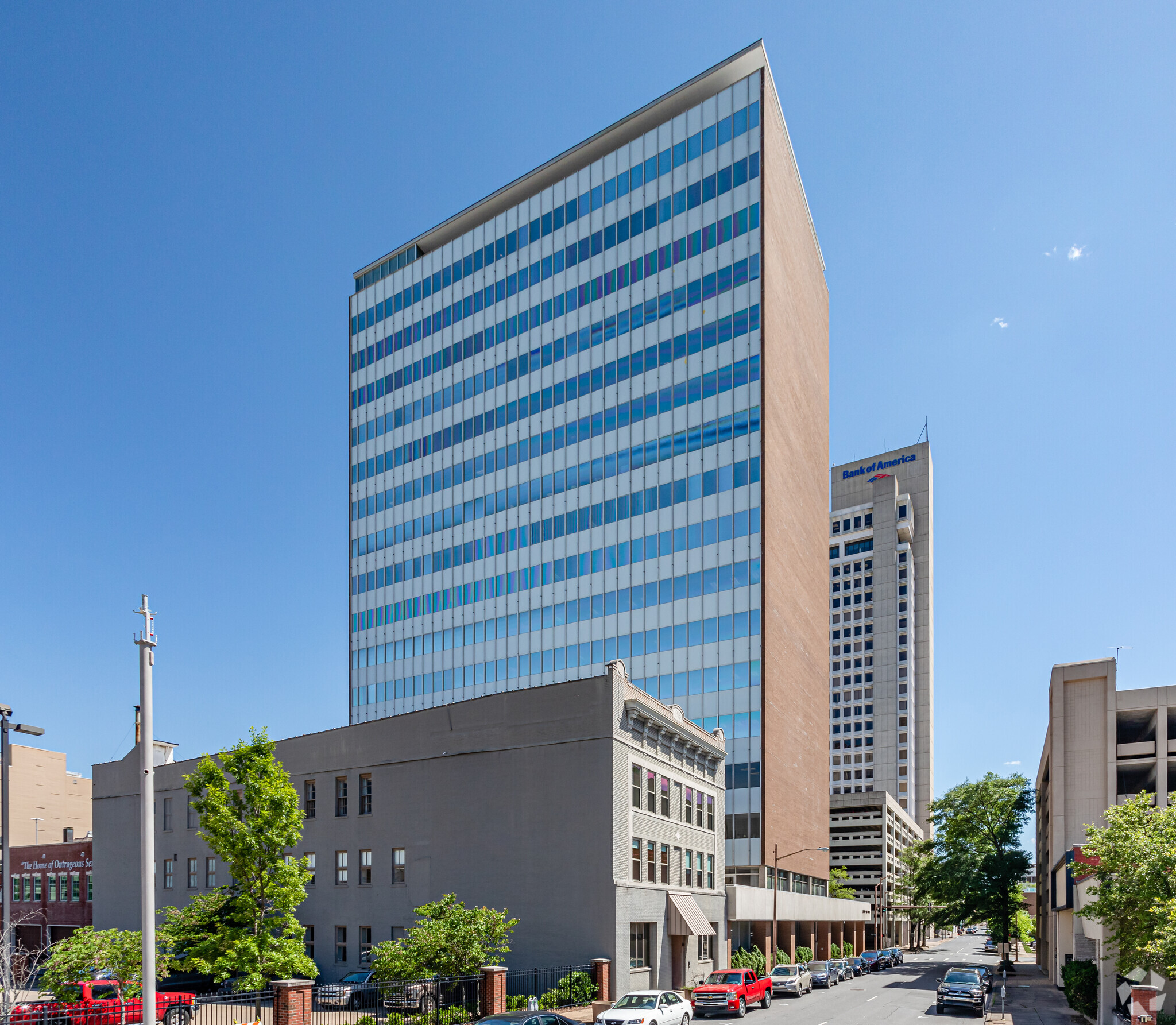 323 Center St, Little Rock, AR for lease Building Photo- Image 1 of 9