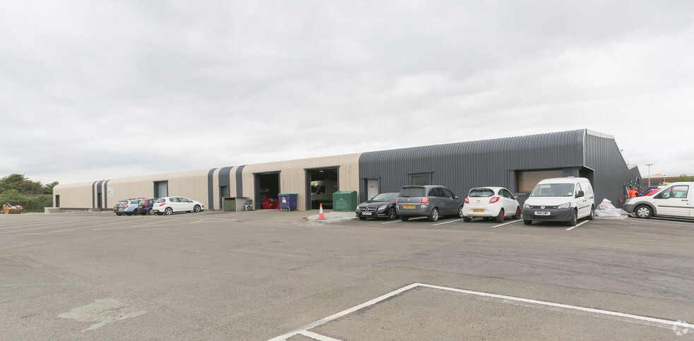 Pitreavie Way, Dunfermline for lease - Building Photo - Image 1 of 5