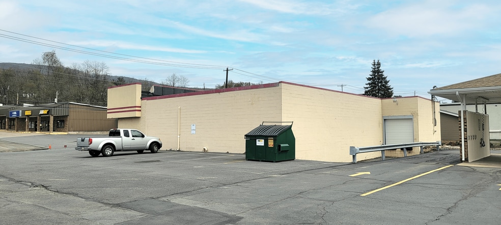 1537 Main St, Peckville, PA for sale - Building Photo - Image 3 of 5