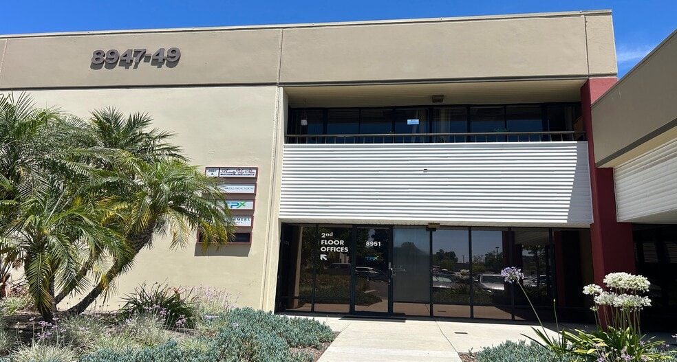 8949 Complex Dr, San Diego, CA for lease - Building Photo - Image 1 of 2