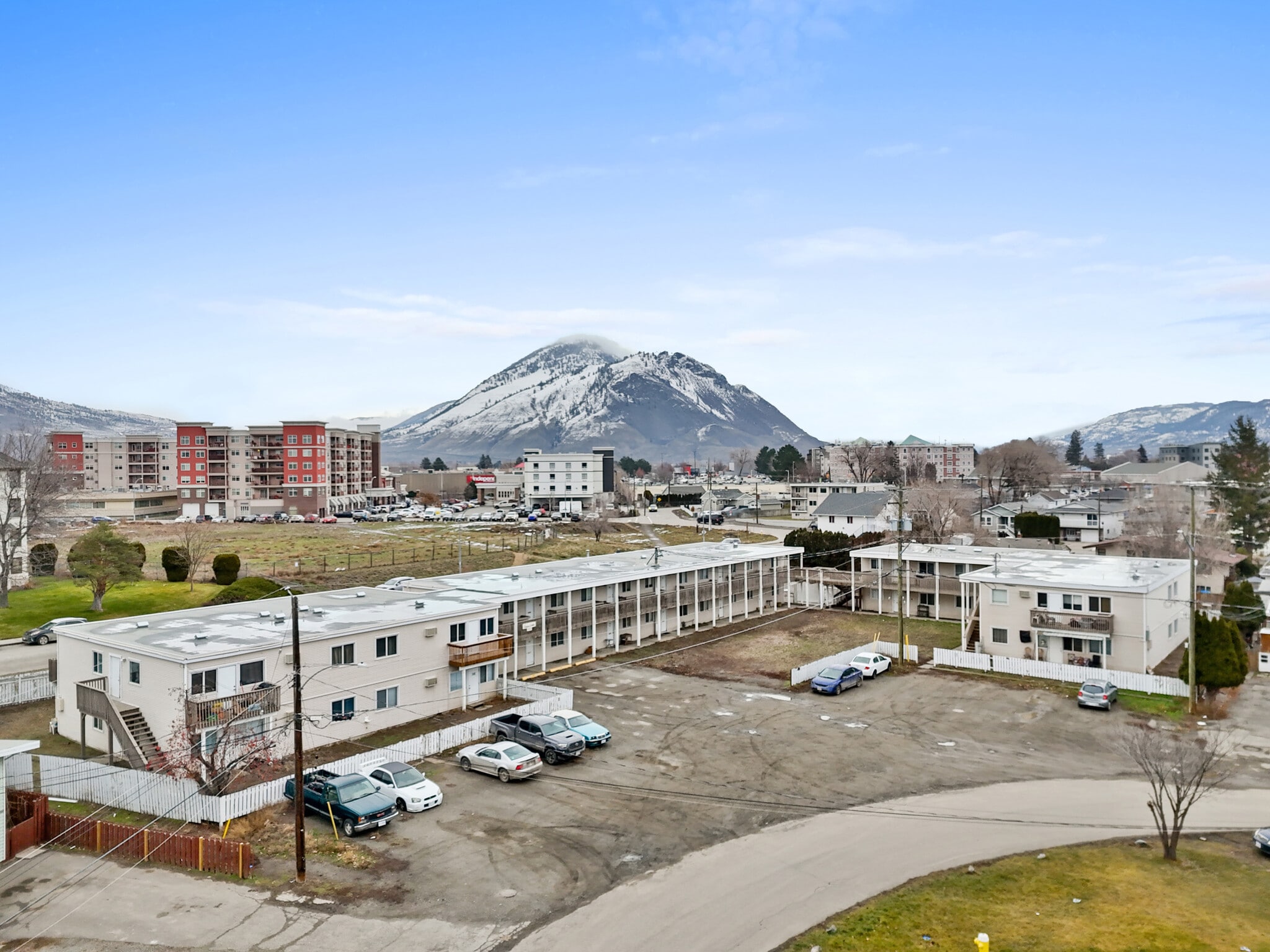 233 Sherwood Drive, Kamloops, BC for sale Primary Photo- Image 1 of 16
