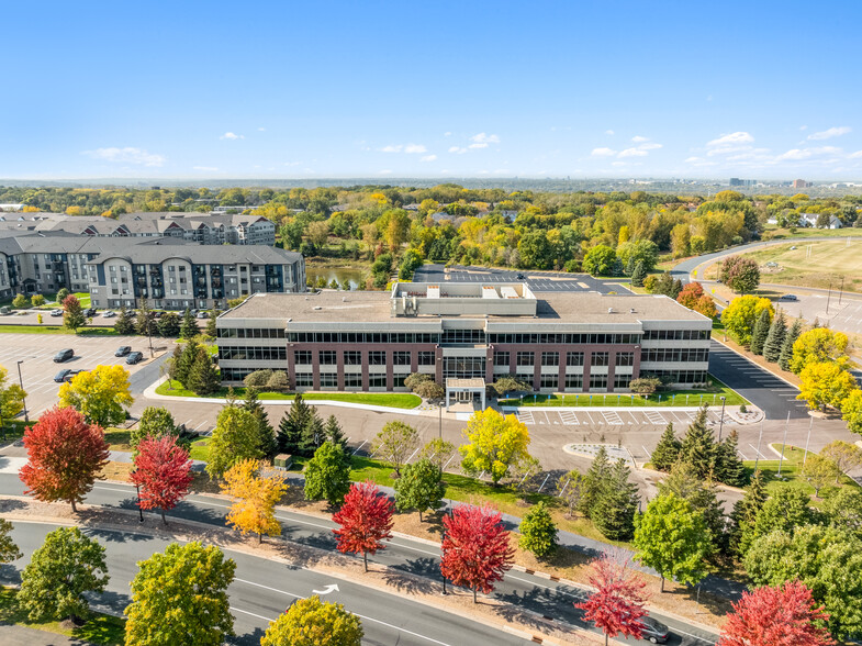 1515 Central Pky, Eagan, MN for lease - Building Photo - Image 1 of 20