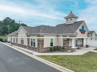 More details for 12830 Eastfield Rd, Huntersville, NC - Retail for Sale