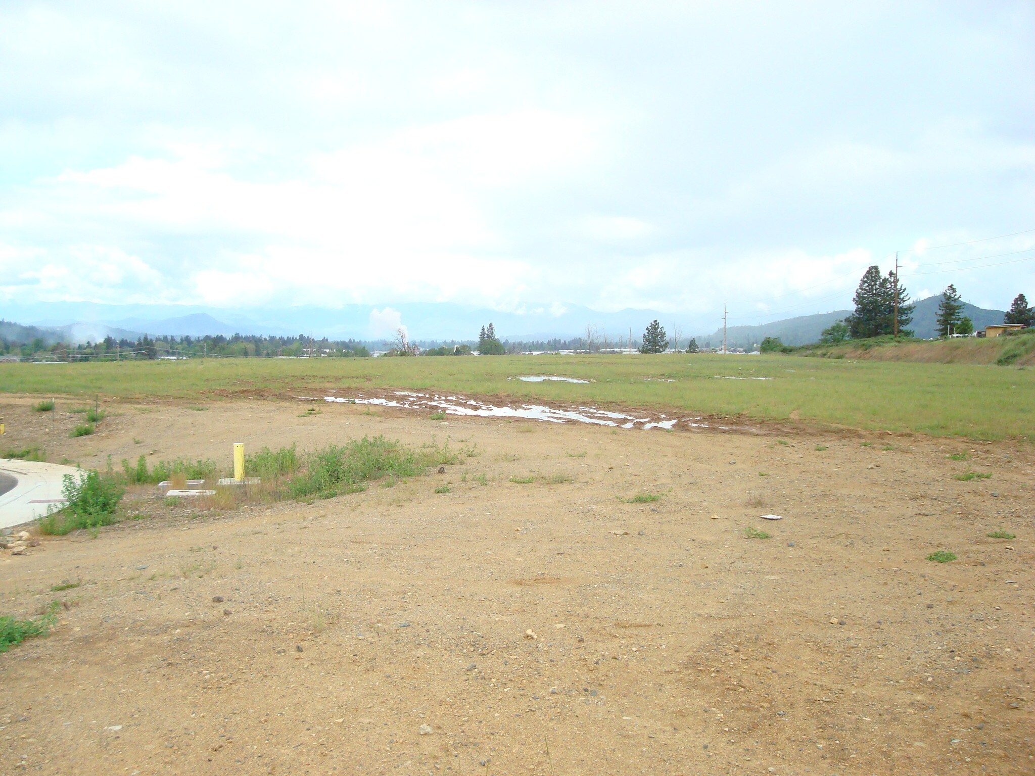NE Spalding Ave, Grants Pass, OR for sale Primary Photo- Image 1 of 1