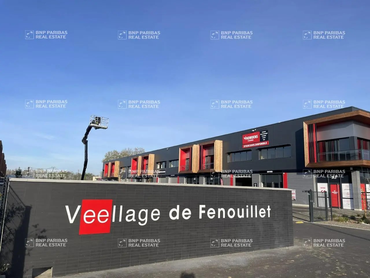 25 Rue Des Usines, Fenouillet for lease Building Photo- Image 1 of 26