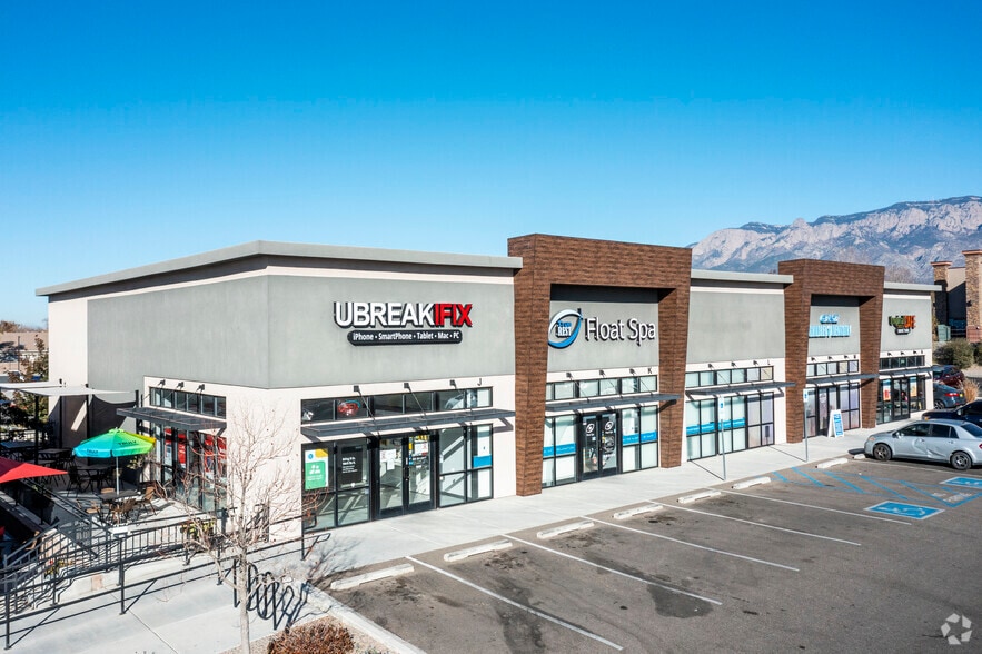 6425 Holly Ave NE, Albuquerque, NM for lease - Primary Photo - Image 3 of 3