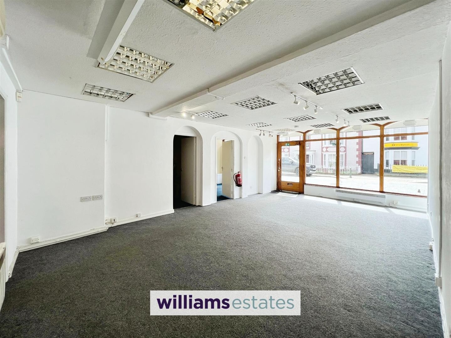 33A Well St, Ruthin for lease Interior Photo- Image 1 of 7