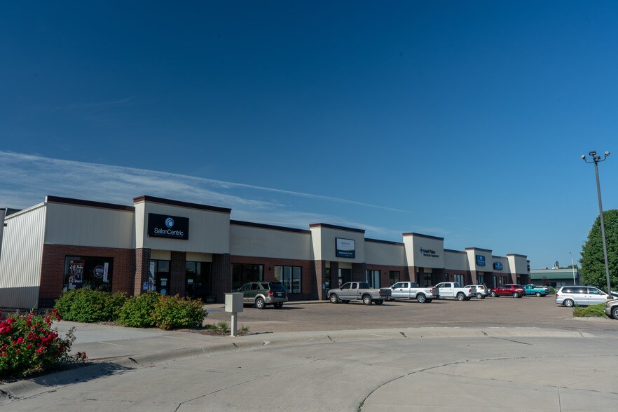 600 E Francis St, North Platte, NE for lease - Primary Photo - Image 1 of 18