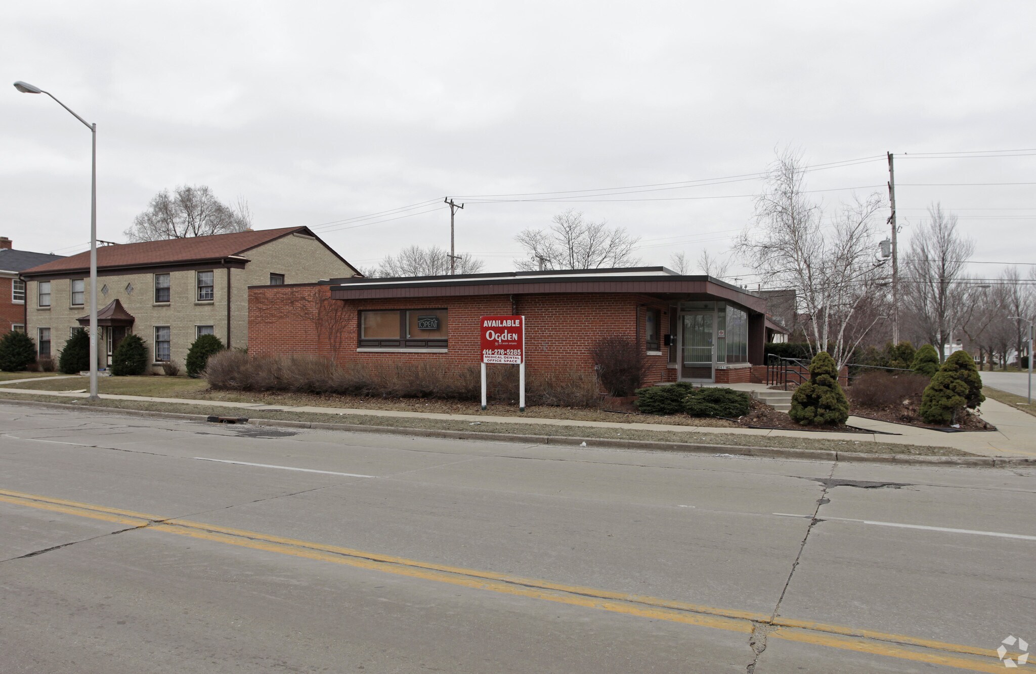 5631 W Lincoln Ave, Milwaukee, WI for sale Primary Photo- Image 1 of 1