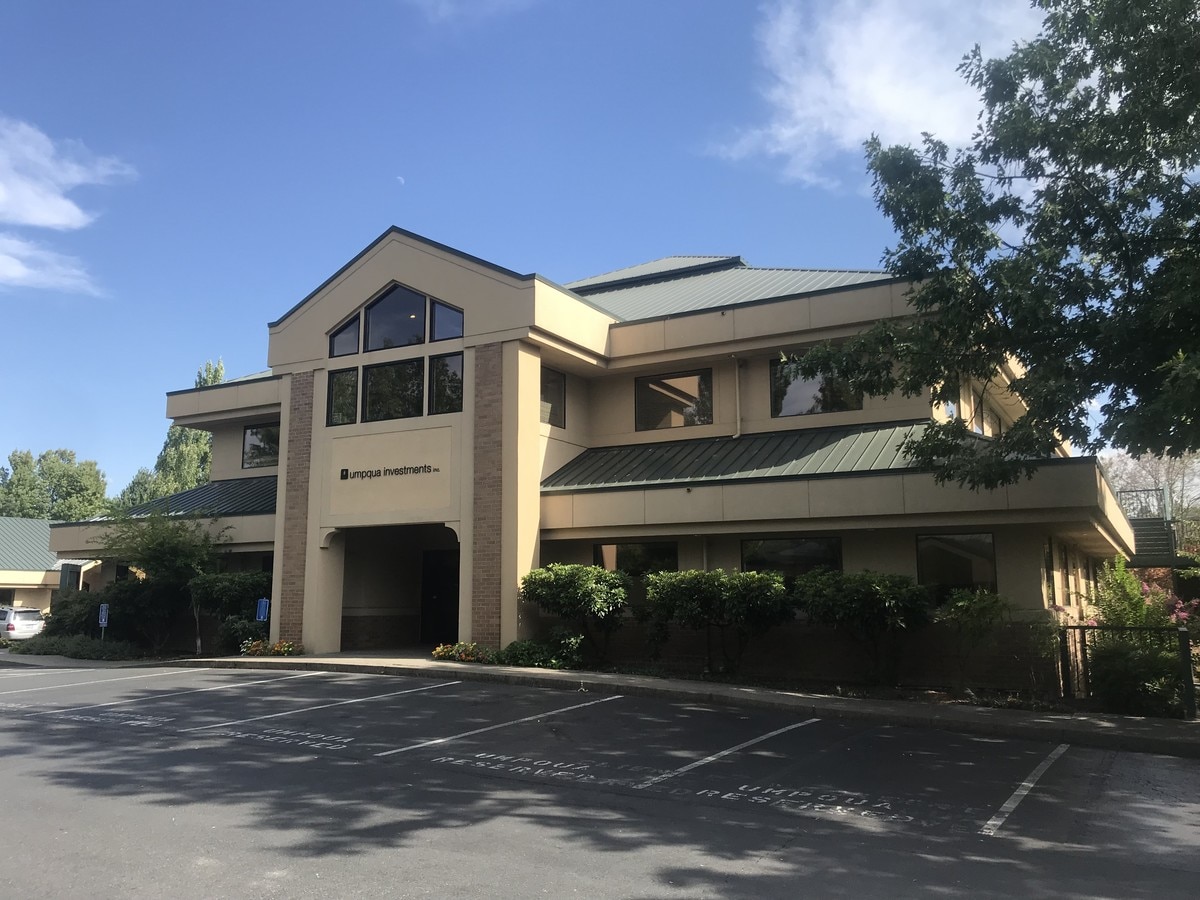 2594 E Rd, Medford, OR 97504