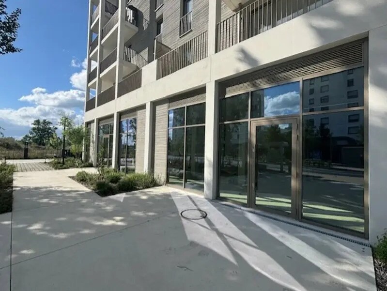 Retail in Bordeaux for sale Building Photo- Image 1 of 10