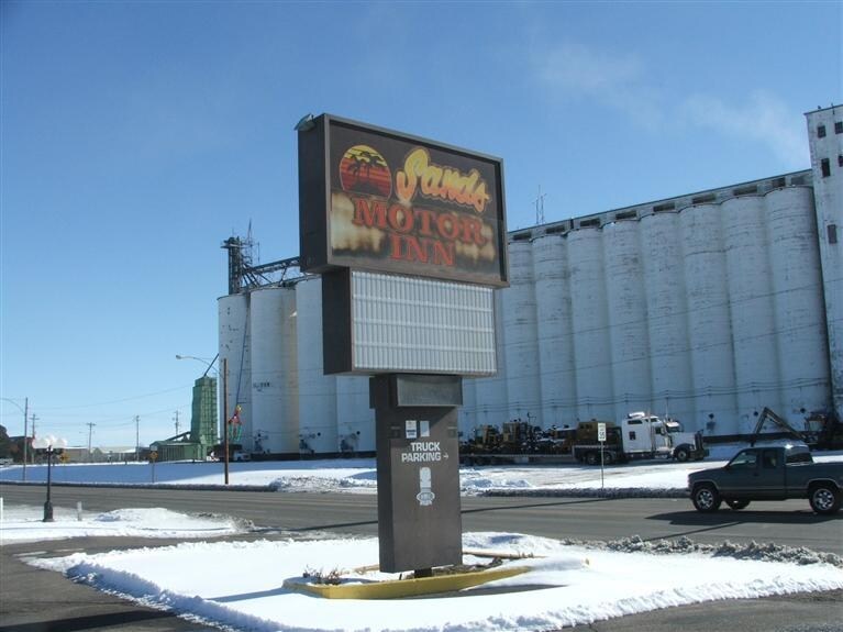 622 W Oklahoma Ave, Ulysses, KS for sale Primary Photo- Image 1 of 1