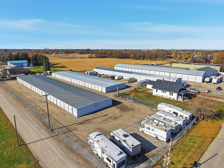 Space Rental portfolio of 3 properties for sale on LoopNet.com - Building Photo - Image 2 of 6