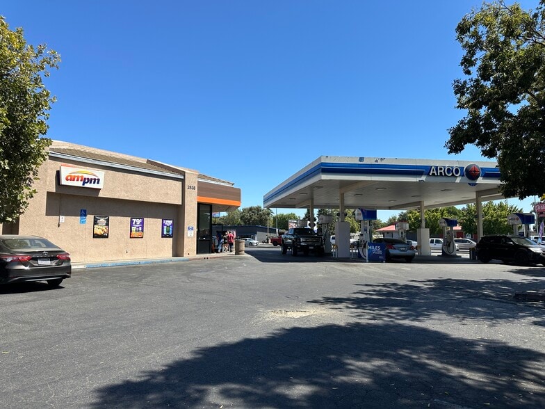 2540 Esplanade, Chico, CA for sale - Building Photo - Image 3 of 18