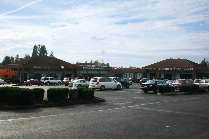 8548 SW Beaverton-Hillsdale Hwy, Beaverton, OR for lease - Building Photo - Image 1 of 12