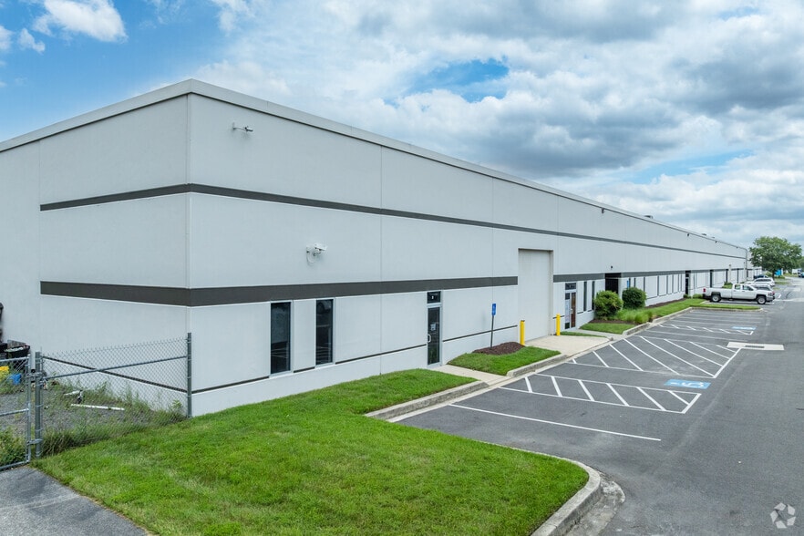 8268 Preston Ct, Jessup, MD for lease - Primary Photo - Image 1 of 5