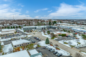 1711 Paramount Ct, Waukesha, WI - aerial  map view